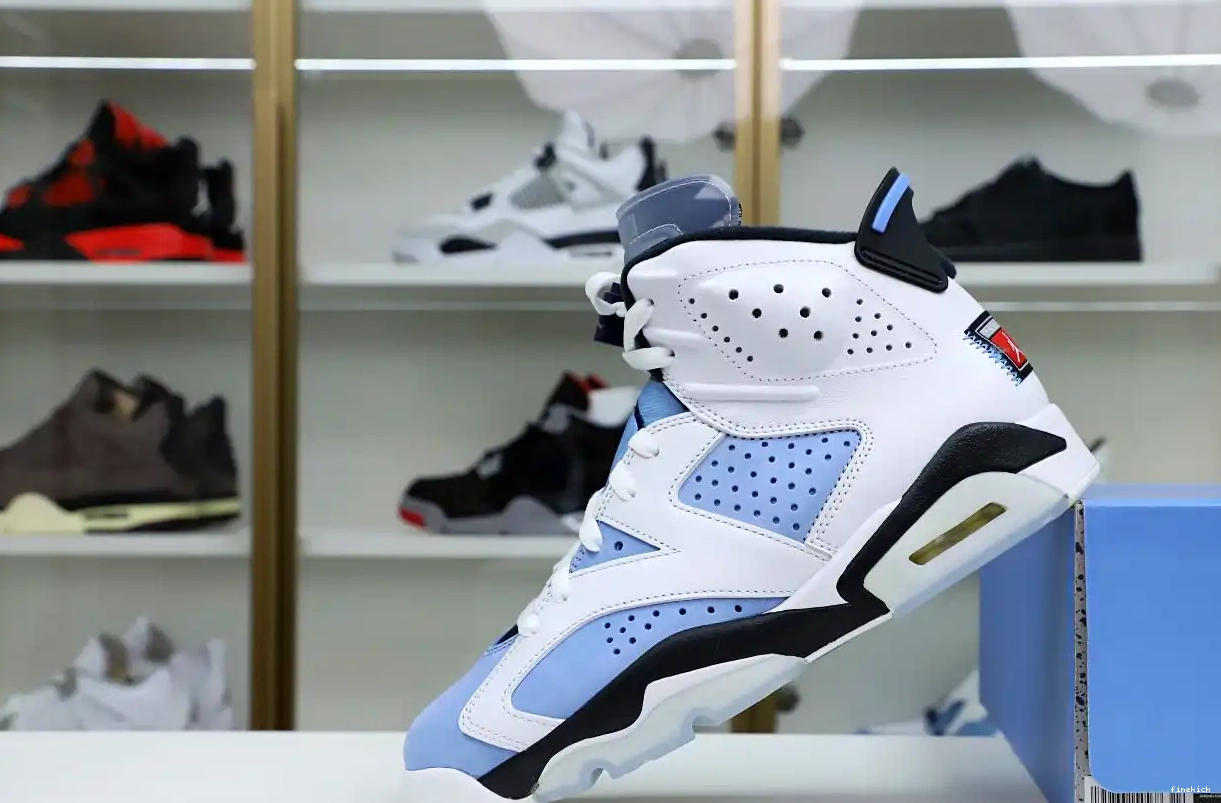 AIR 'UNC HOME' 6 RETRO JORDAN 0420